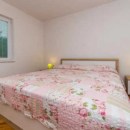 Appartement Drazena *