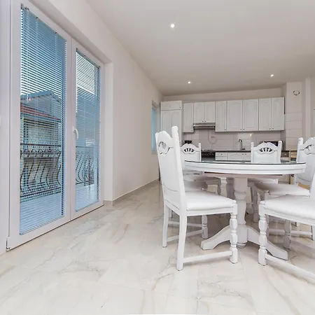 Appartement Drazena *